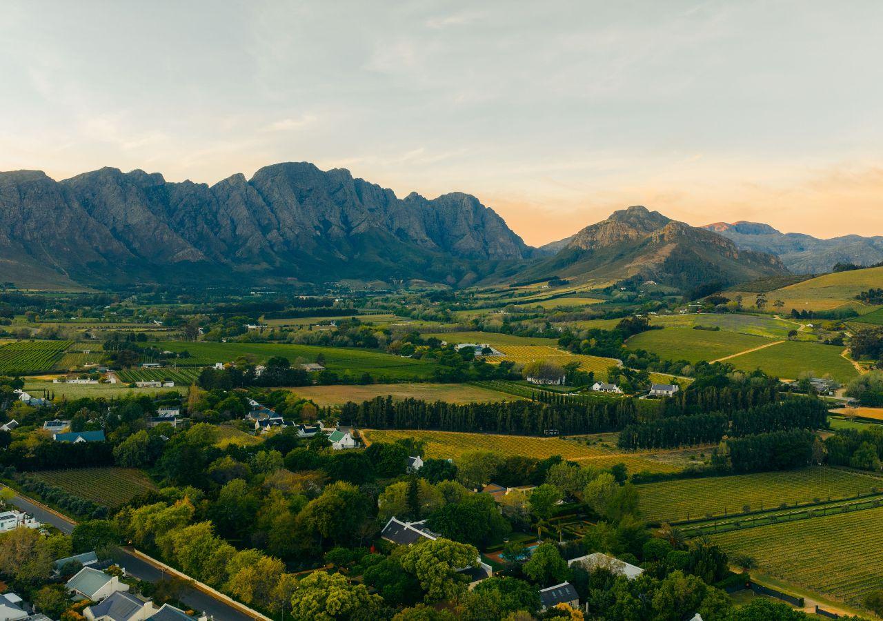 Franschoek winelands and surrounding mountain range in South Africa © Mahlatini Luxury Travel