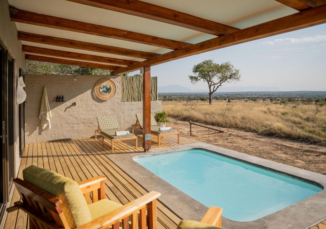 private plunge pool at safari lodge