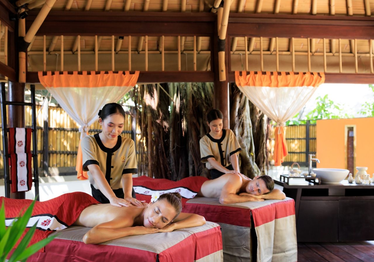 Angsana Velavaru Massage