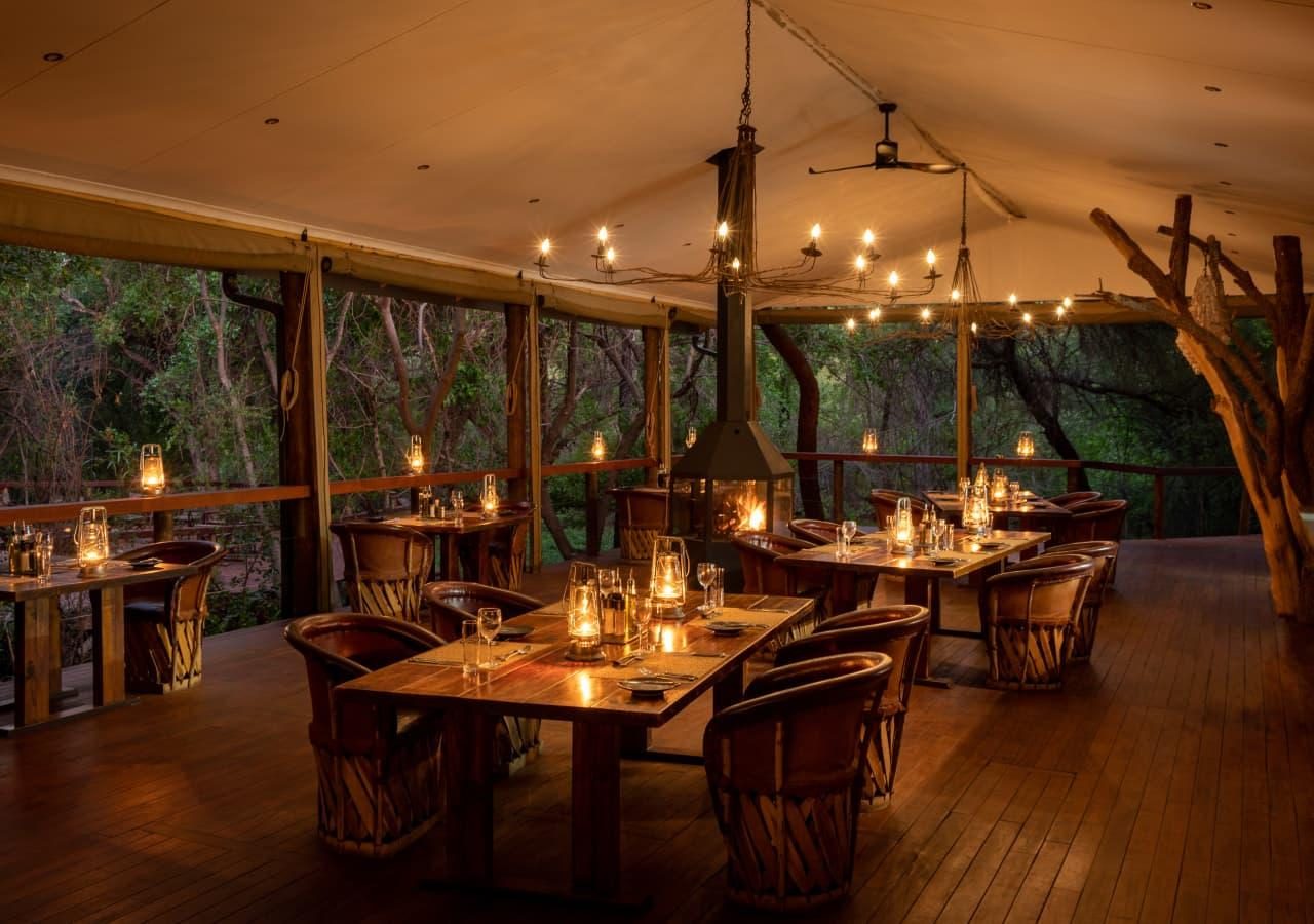 Jaci Tree Lodge dining room