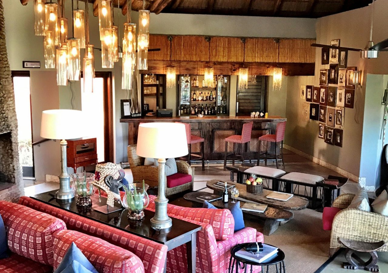 Lounge Thanda Safari Lodge