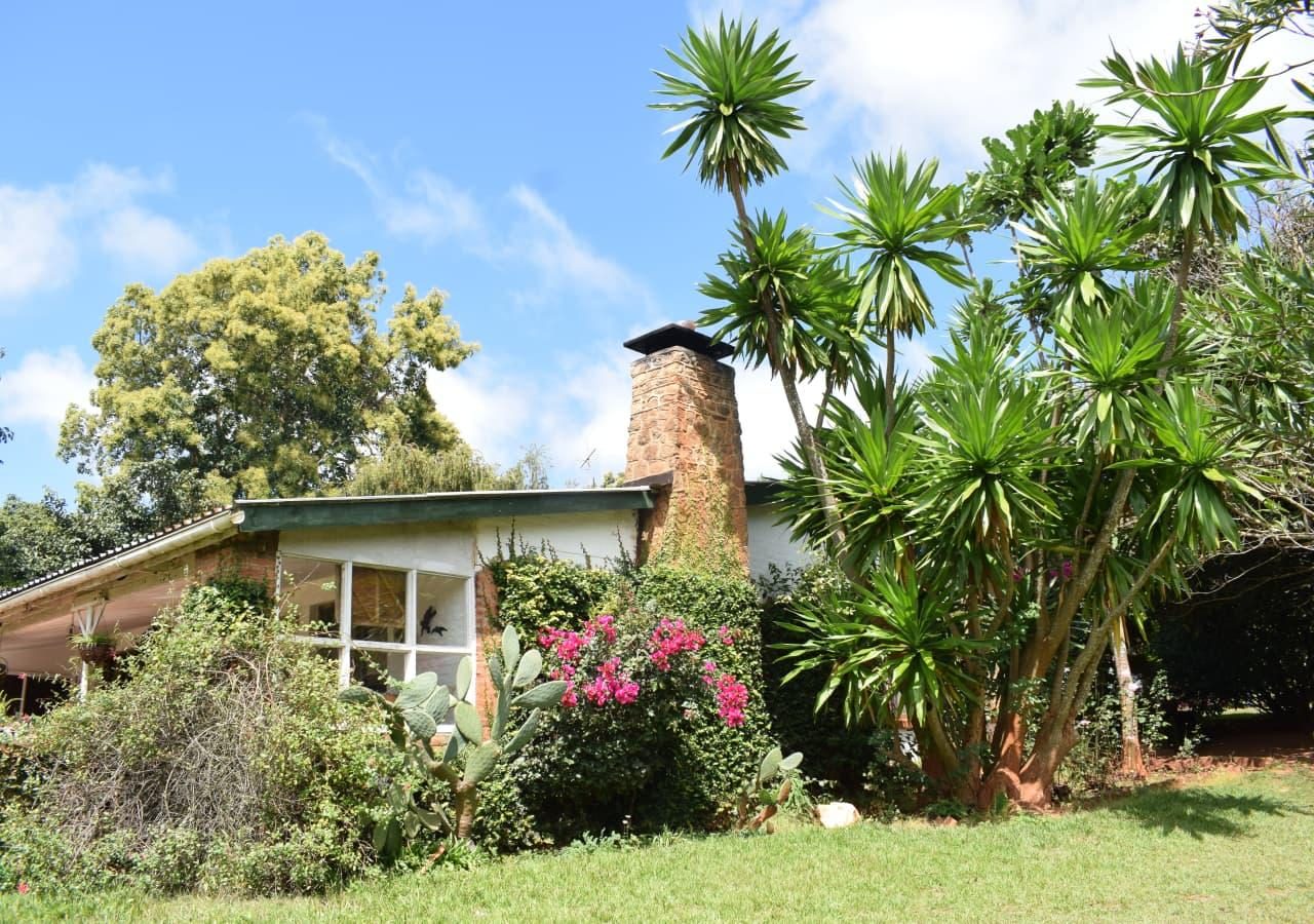 Luwawa Forest Lodge exterior