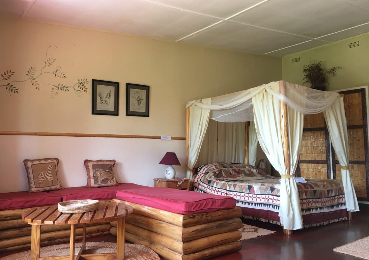 Luwawa Forest lodge bedroom