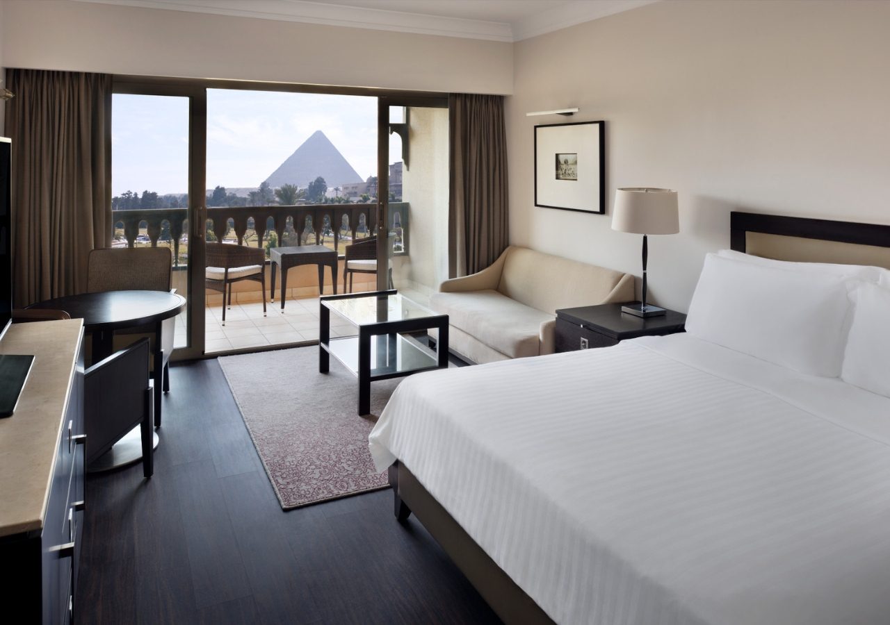 Marriott Mena House Hotel Deluxe Premium Pyramid View Room