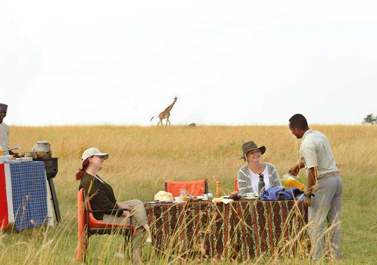 Olakira Camp Bush breakfast