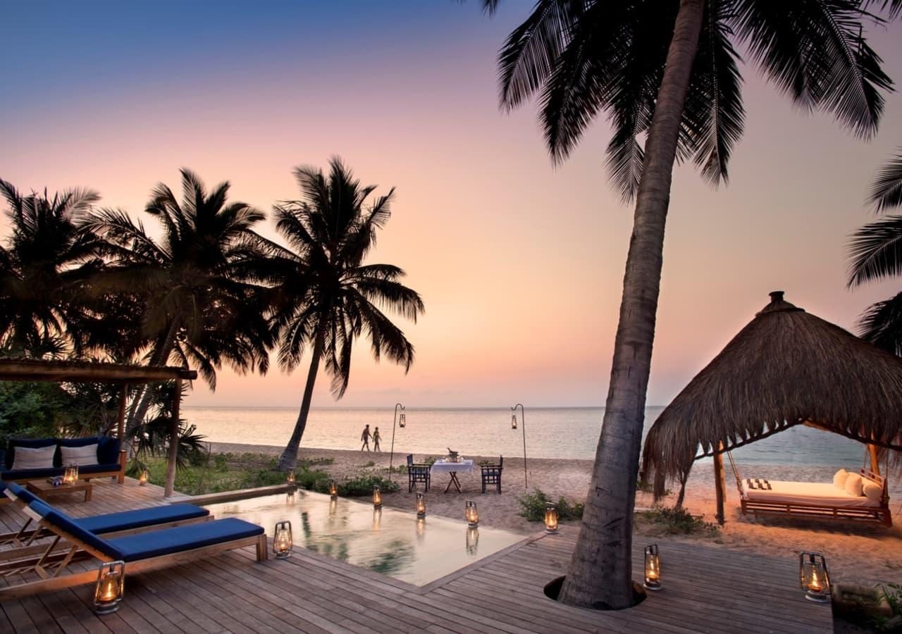 Private pool on the beach at Benguerra Lodge