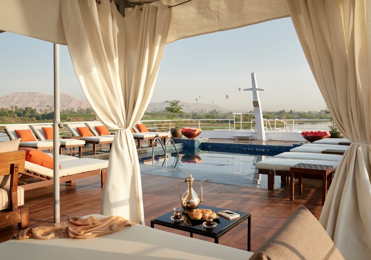 Sanctuary Nile Adventurer Sun deck and pool