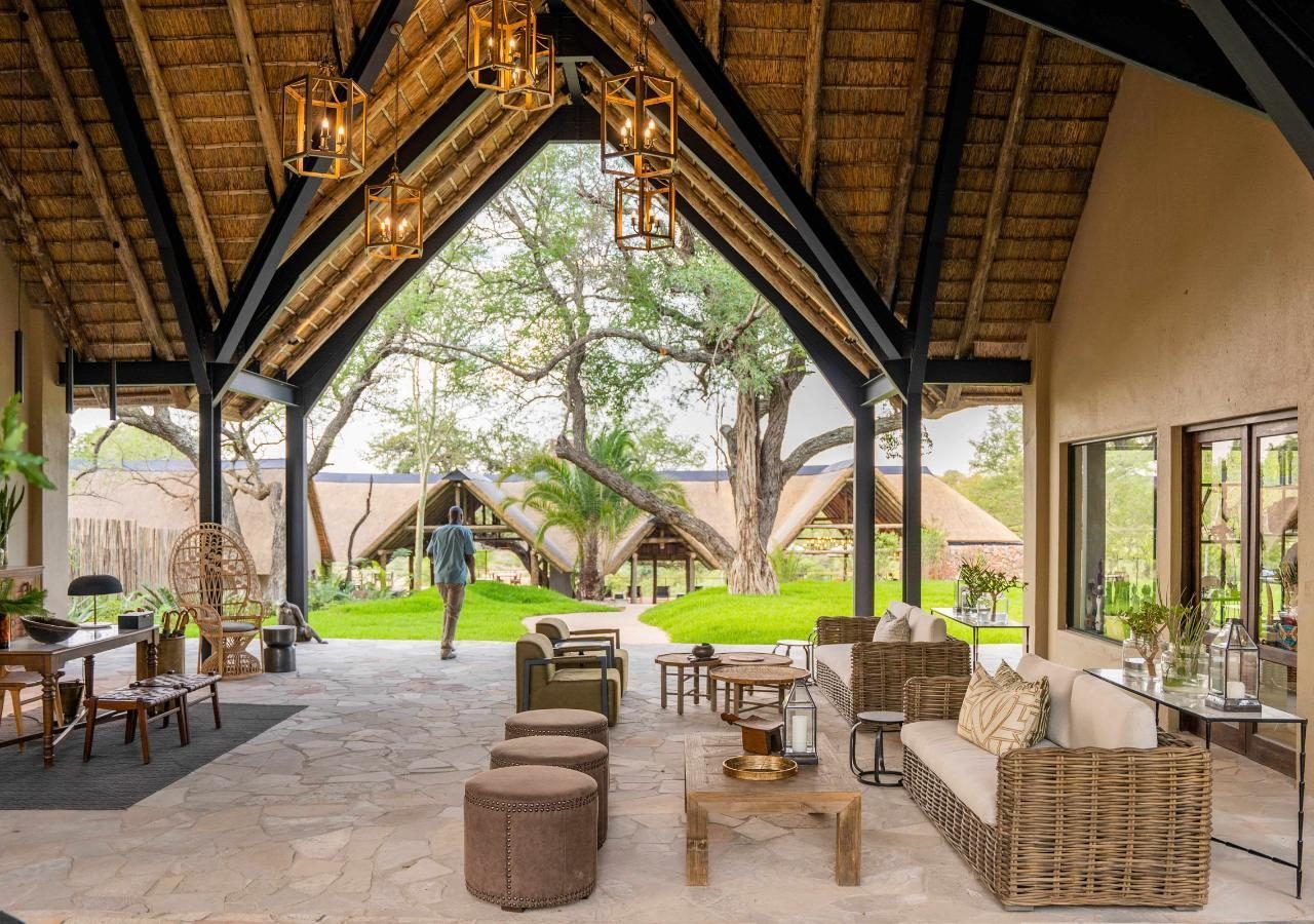 Thornybush Game Lodge Welcome Area 1280