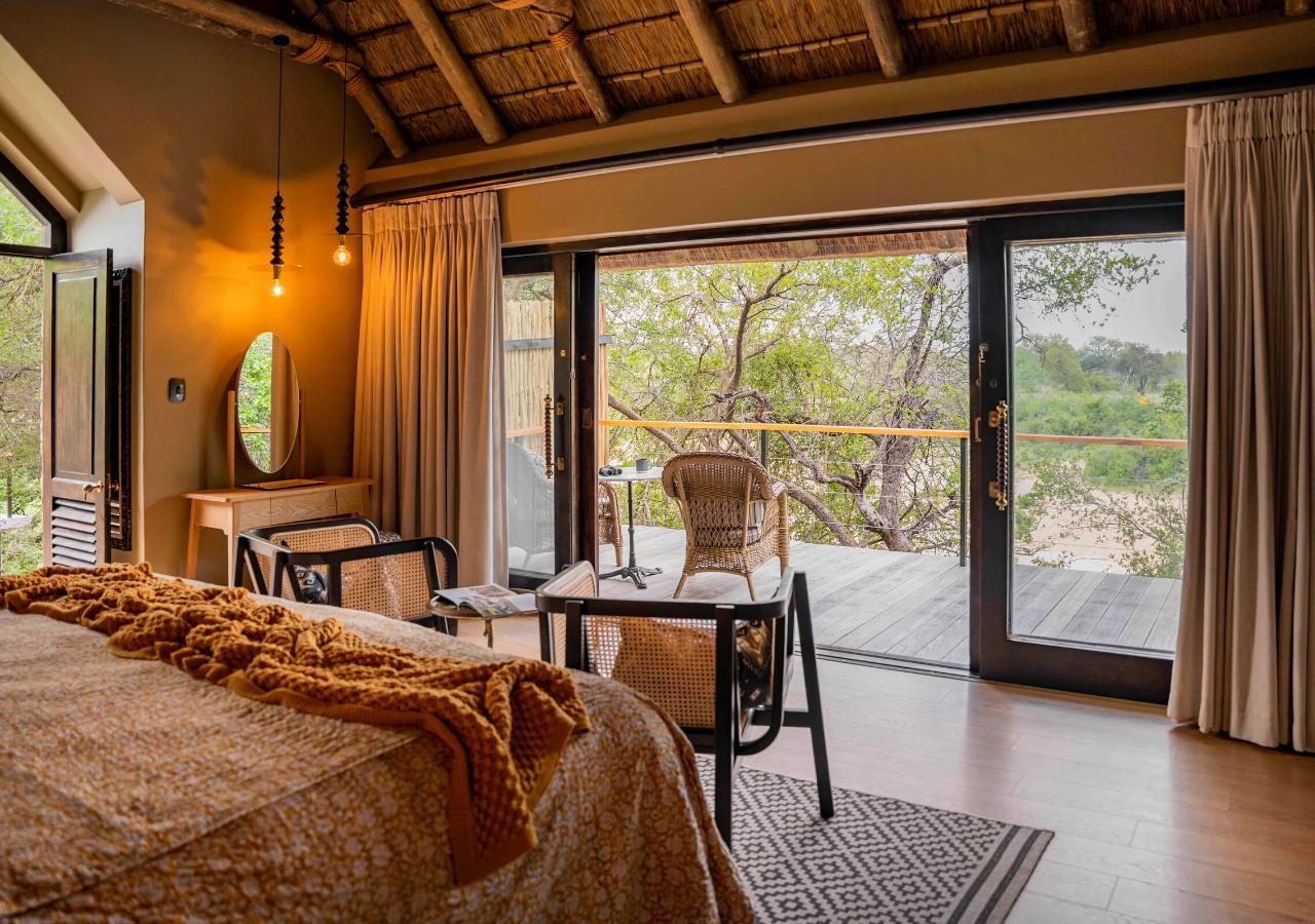 Thornybush Game Lodge bedroom 1280