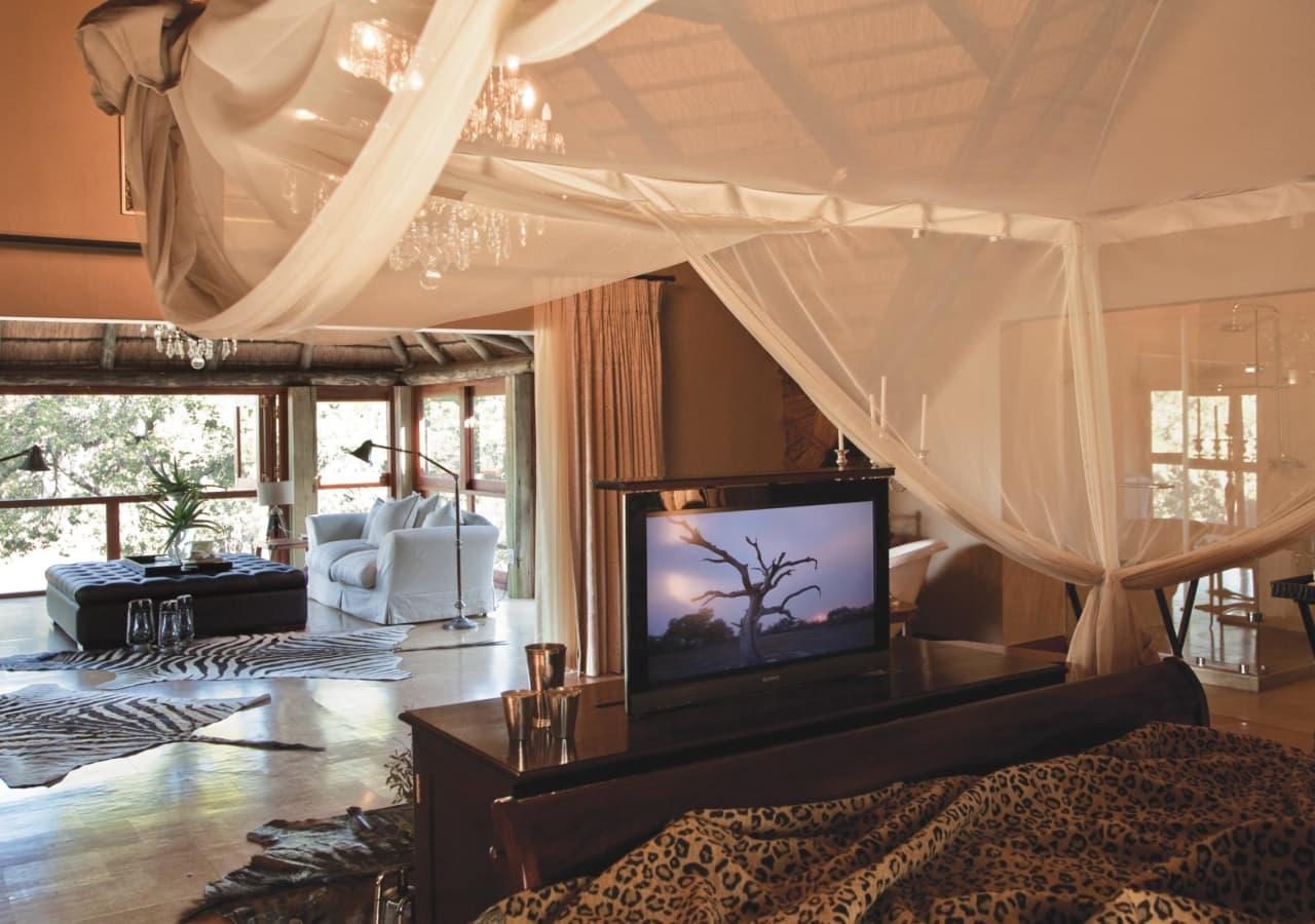 Waterbuck Luxurious master suite