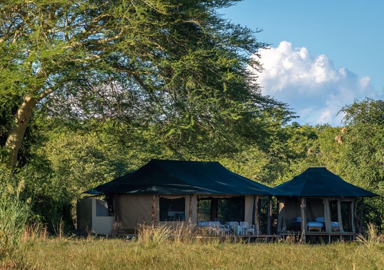 Kuthengo camp tent exterior