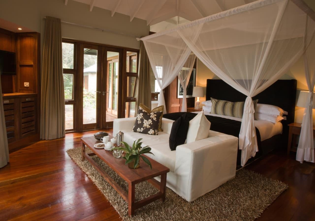 Lake duluti lodge bedroom interior 1280