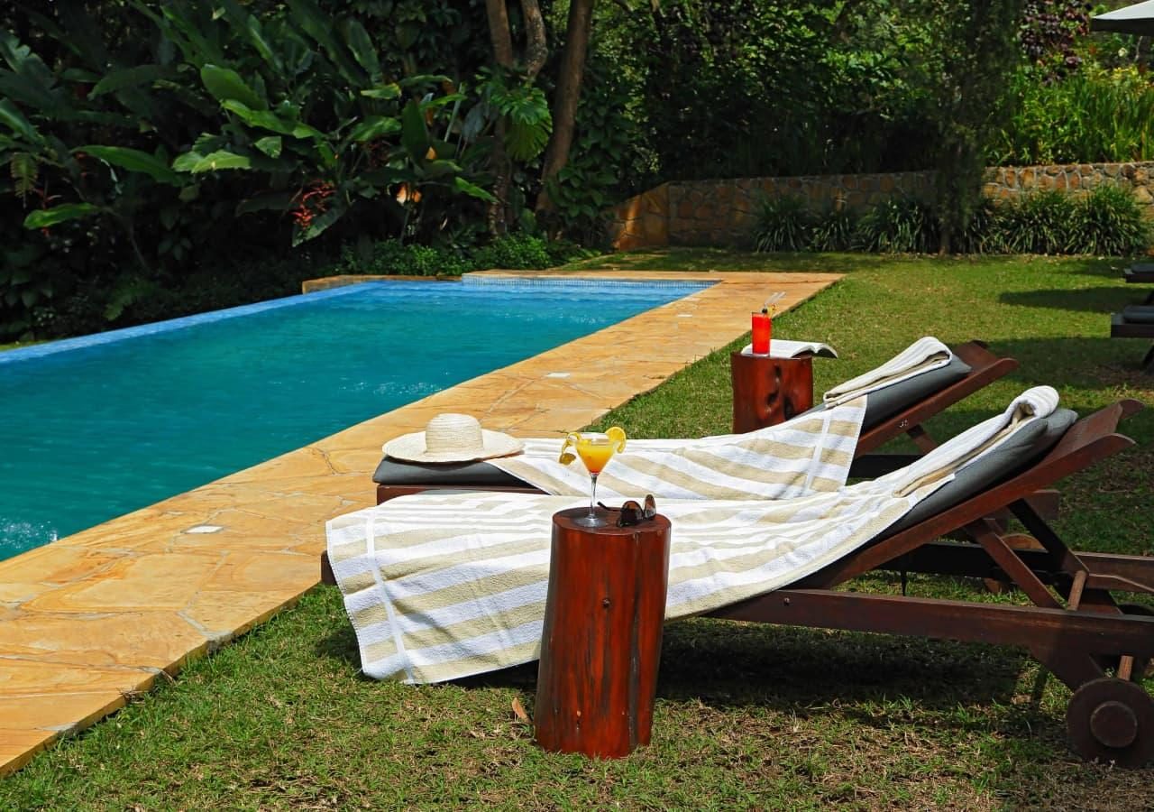 Lake duluti lodge infinity pool 1280