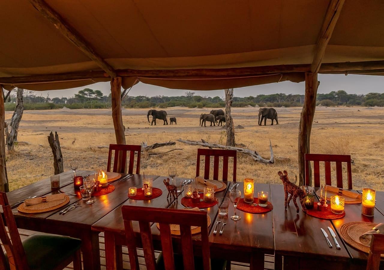 The private hide dining room