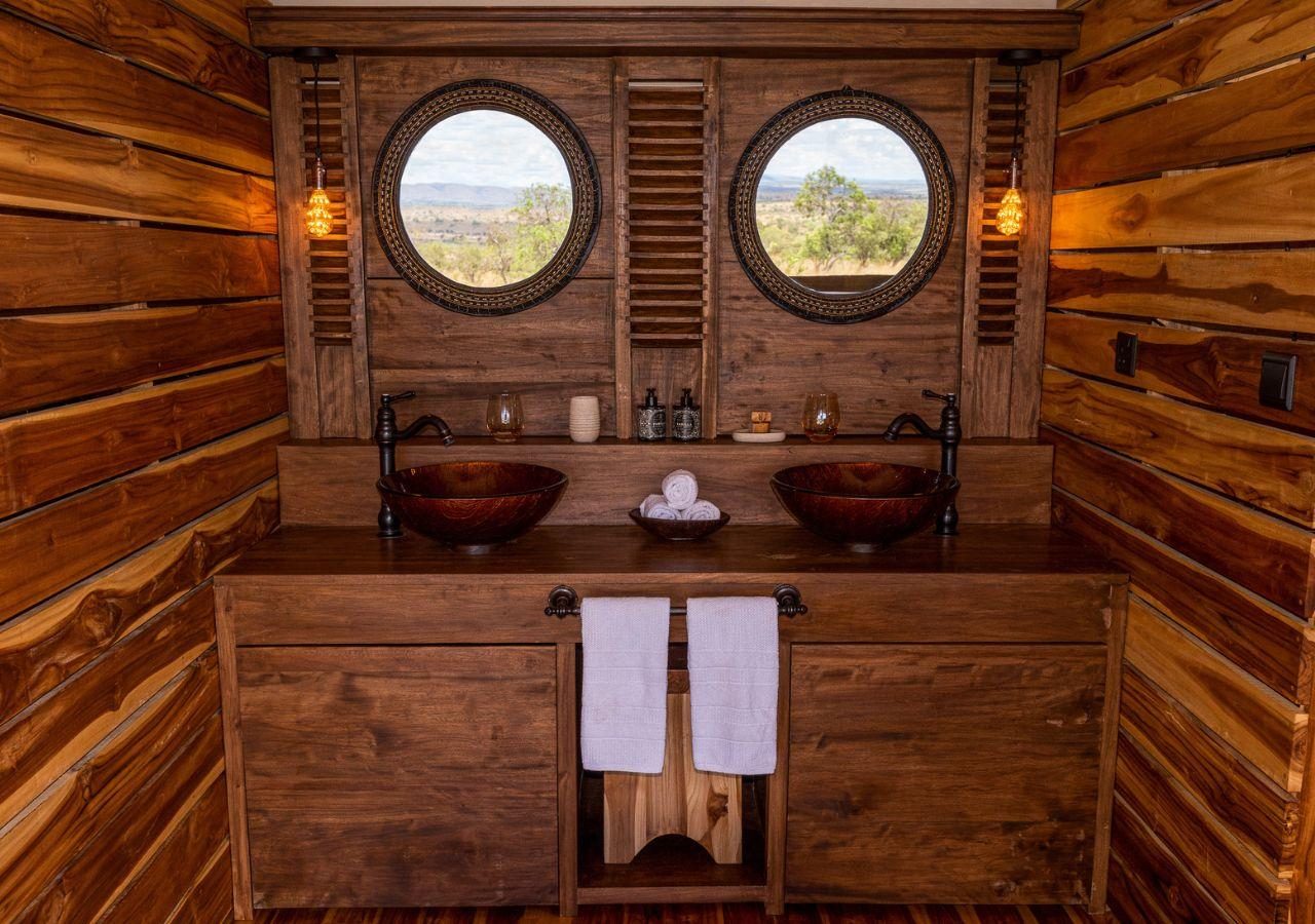 Aurari Camp Guest Suite Vanity Basins