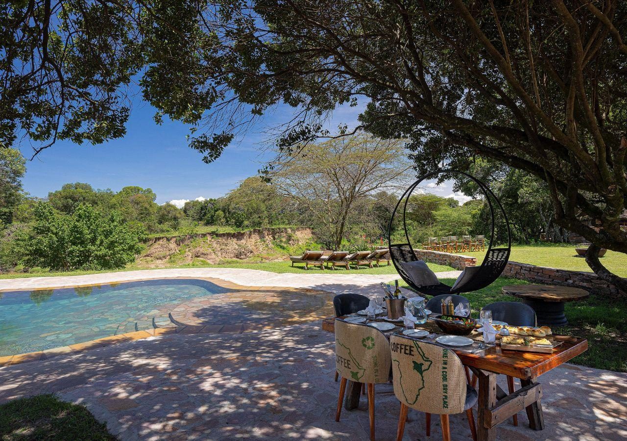 House in the Wild Swimming Pool