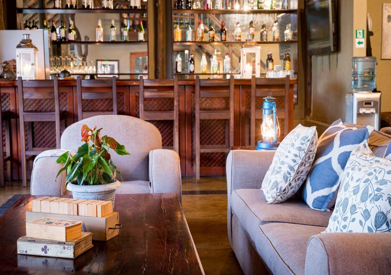 Kambaku Main Lounge