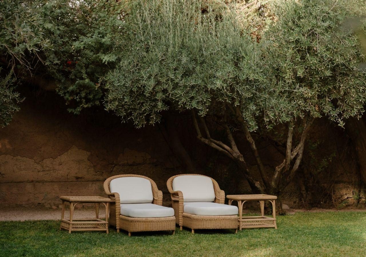 Les Deux Tours Outdoor seating