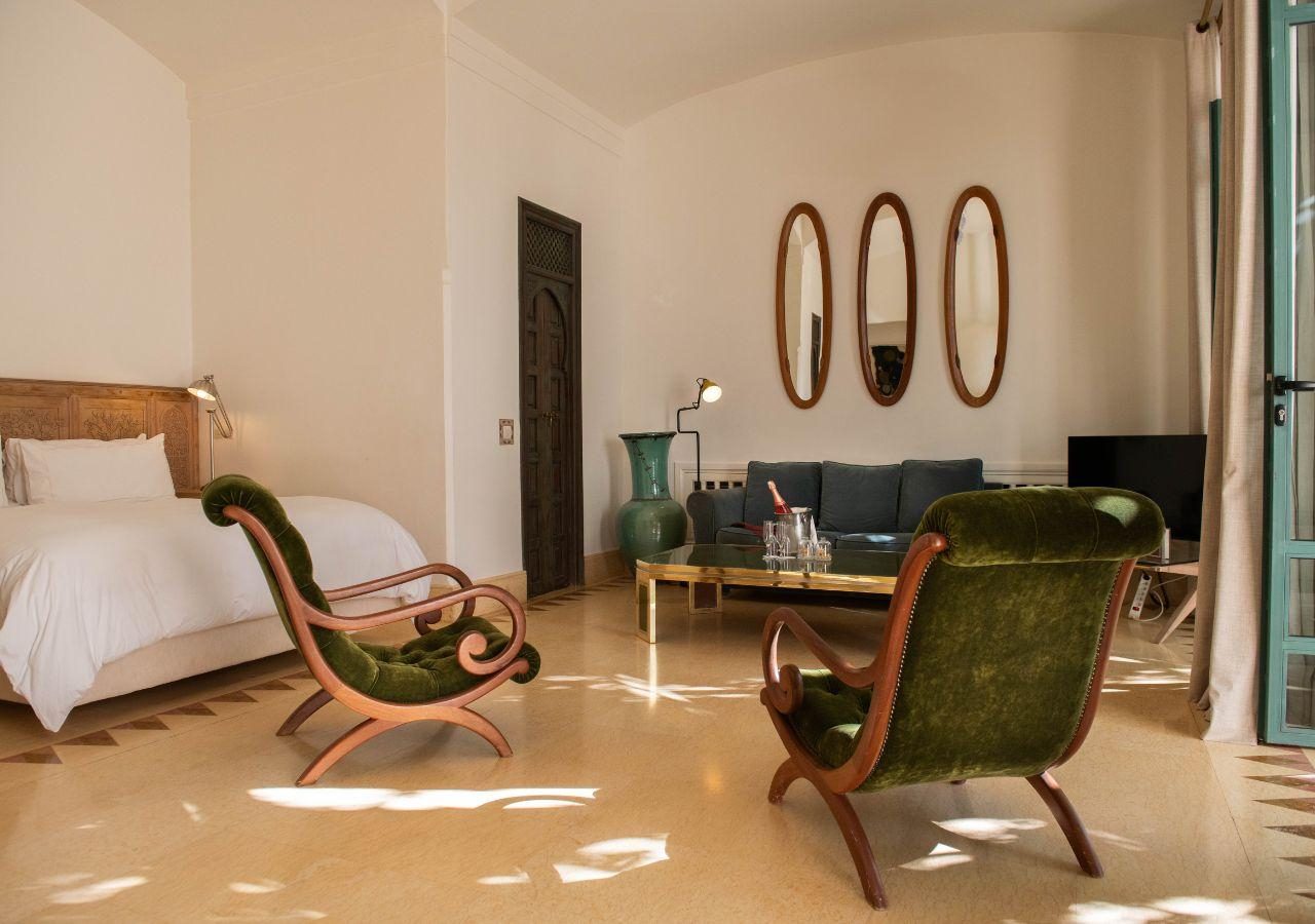 Les Deux Tours Pool Suite