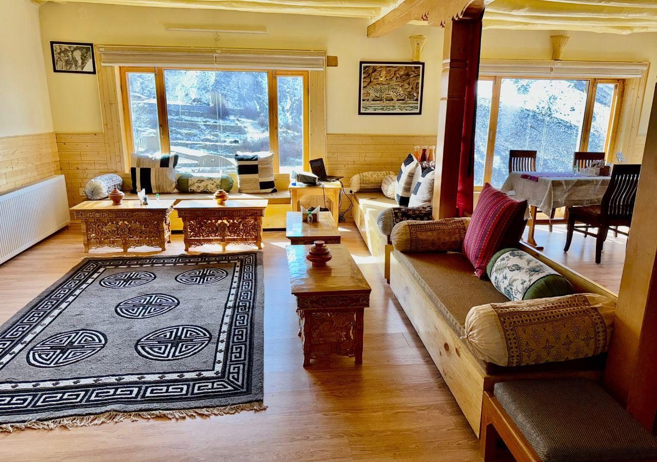 Snow Leopard Lodge Guest Lounge
