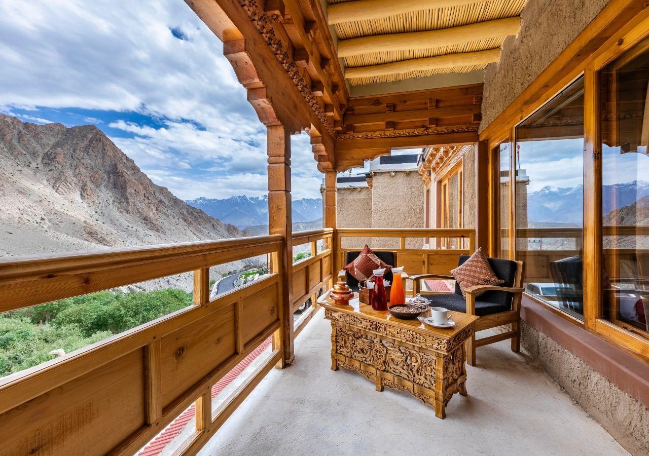 Snow Leopard Lodge Open Balcony