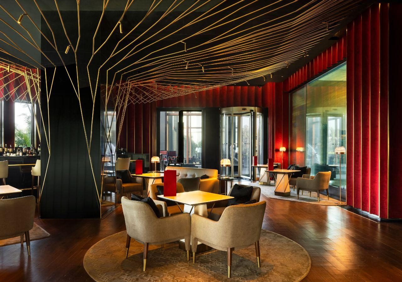 The Oberoi Mumbai Eau Bar