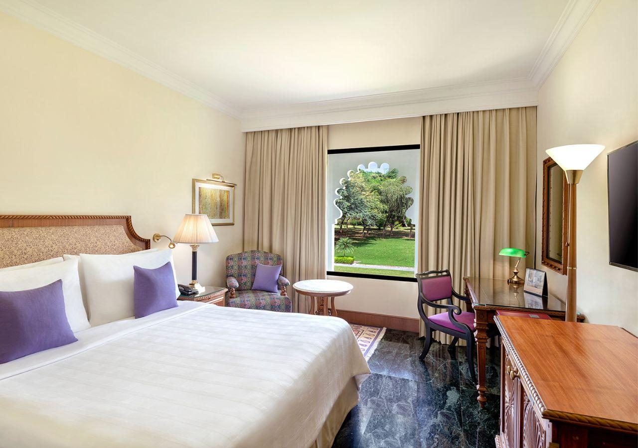 Trident Udaipur Suite Bedroom