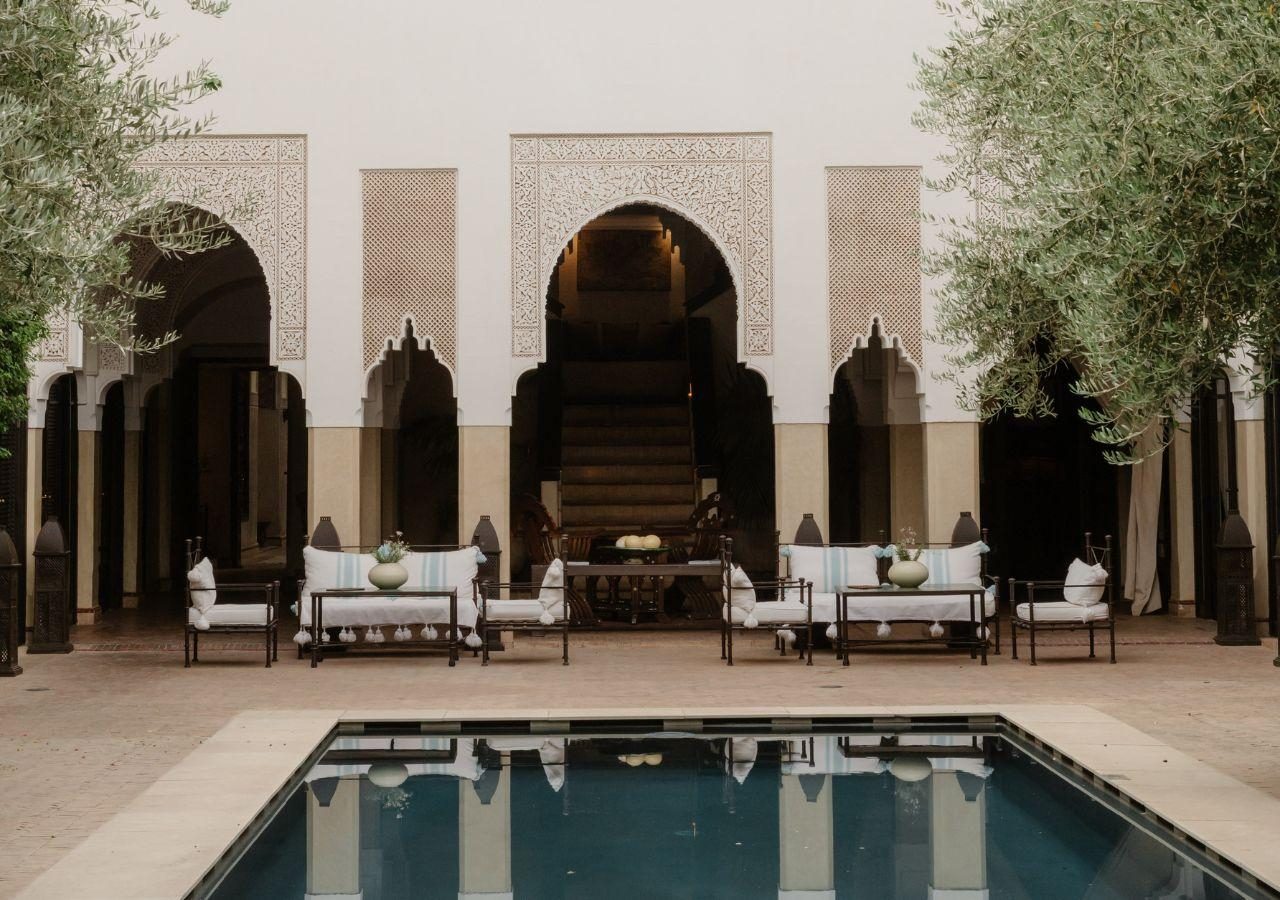 Villa Des Orangers - courtyard and swimming pool