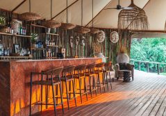 Dulini Anabezi Bar area