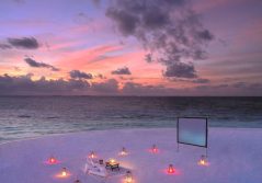 Anantara Kihavah Beach Cinema