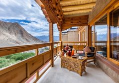 Snow Leopard Lodge Open Balcony
