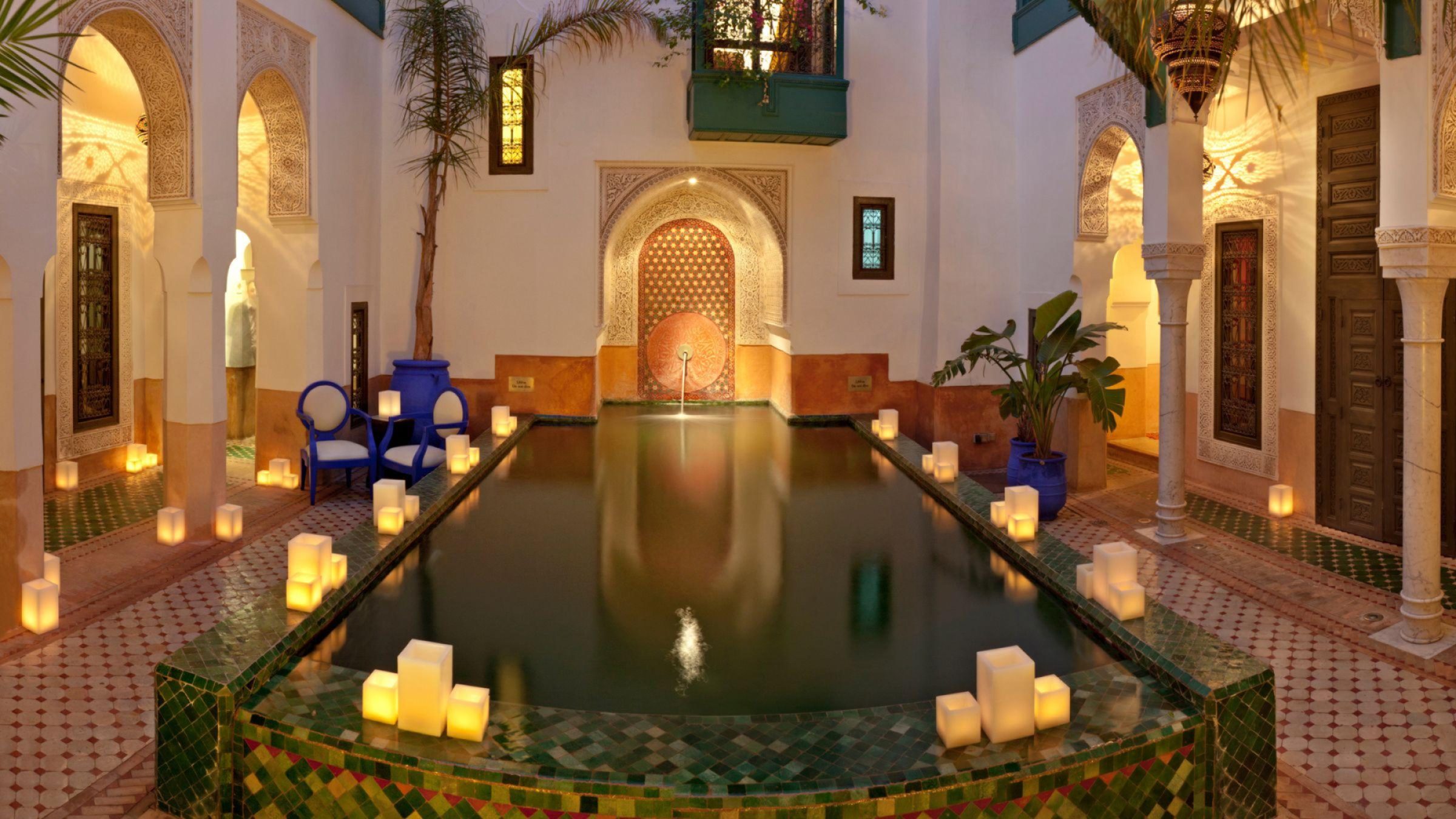 Le Farnatchi - hero image of indoor pool