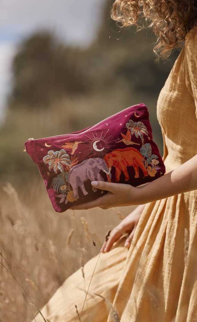Elizabeth Scarlett - Maroon Pouch shot - card