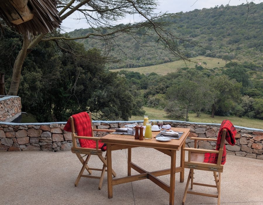dining in tanzania