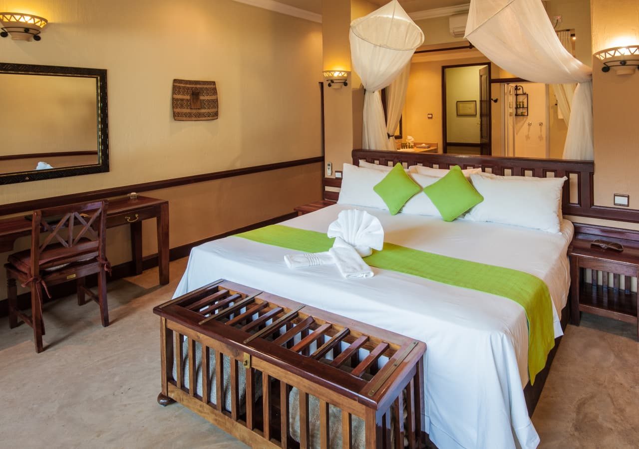 Chobe safari lodge guest bedroom suite 1280