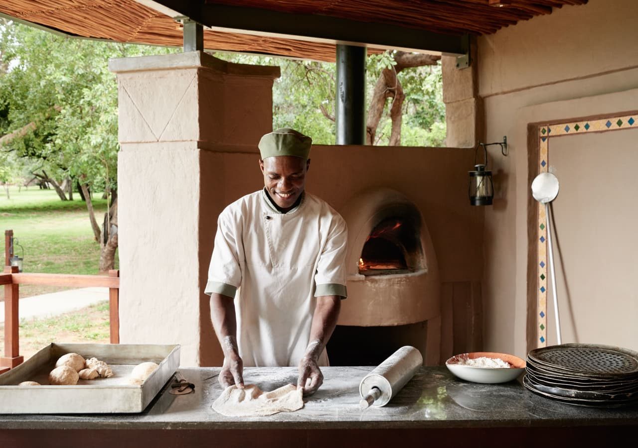 Sanctuary chobe chilwero freshly prepared stonefired pizza 1280