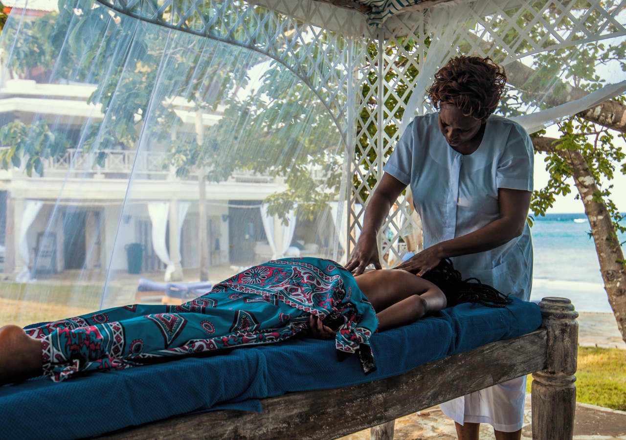 Alfajiri villas private massage 1280