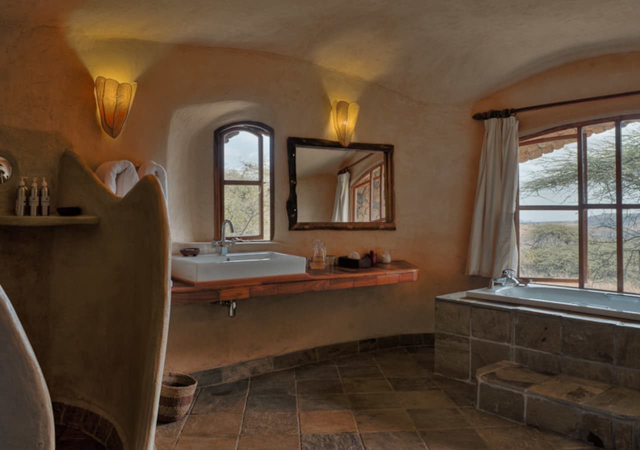 Lewa house earth pod bathroom 1280