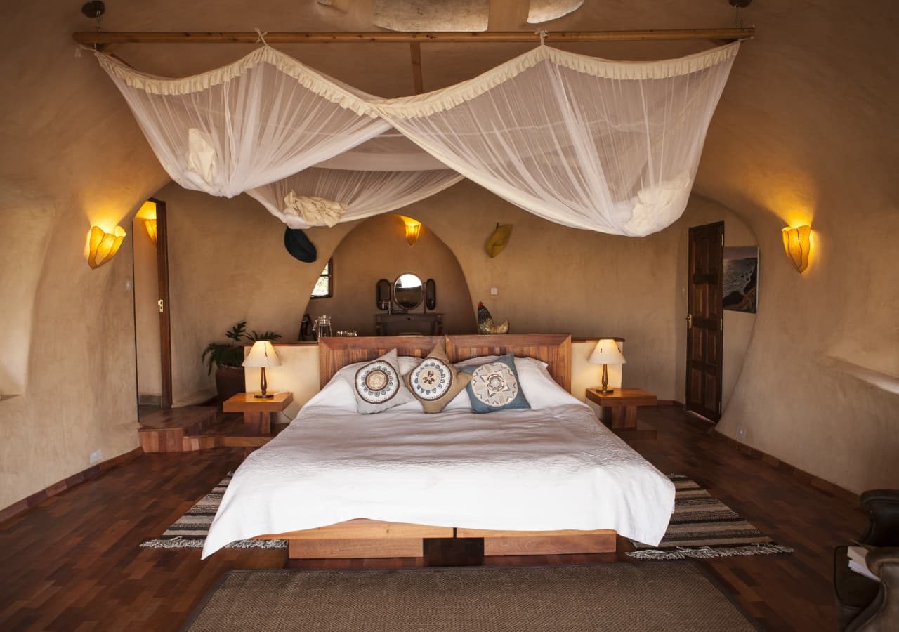 Lewa house earth pod double bedroom 1280