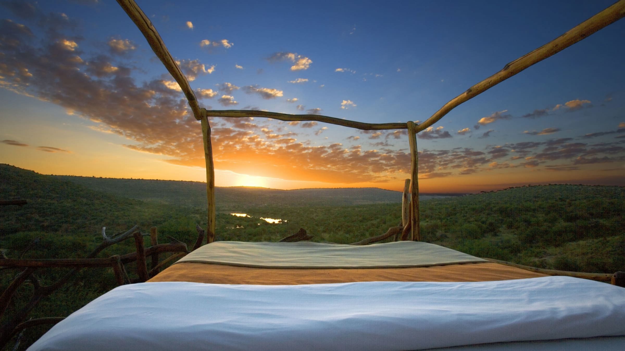 Loisaba starbeds sunrise on the star bed 2400