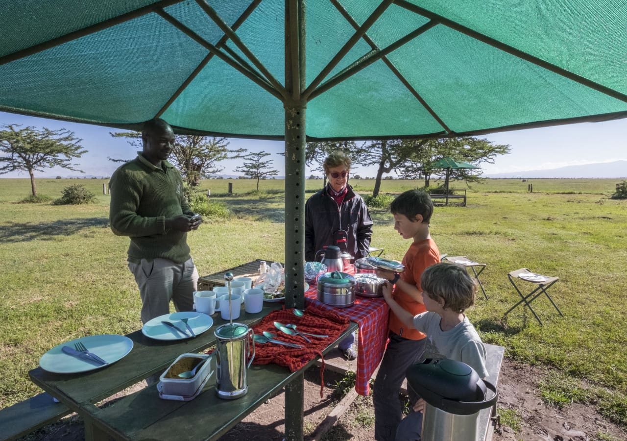 Porini rhino camp bush breakfast 1280