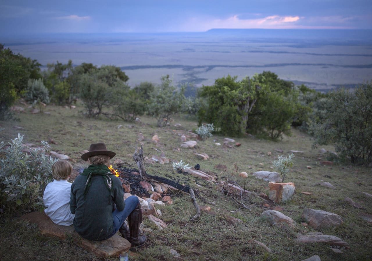 Asilia acacia house sundowners in the bush 1280