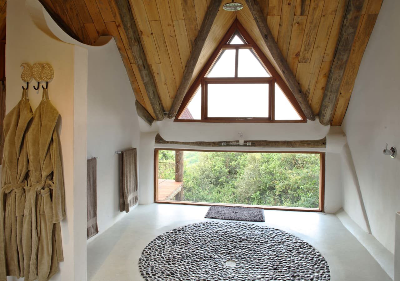 Cottars bush villa shower in master bedroom 1280