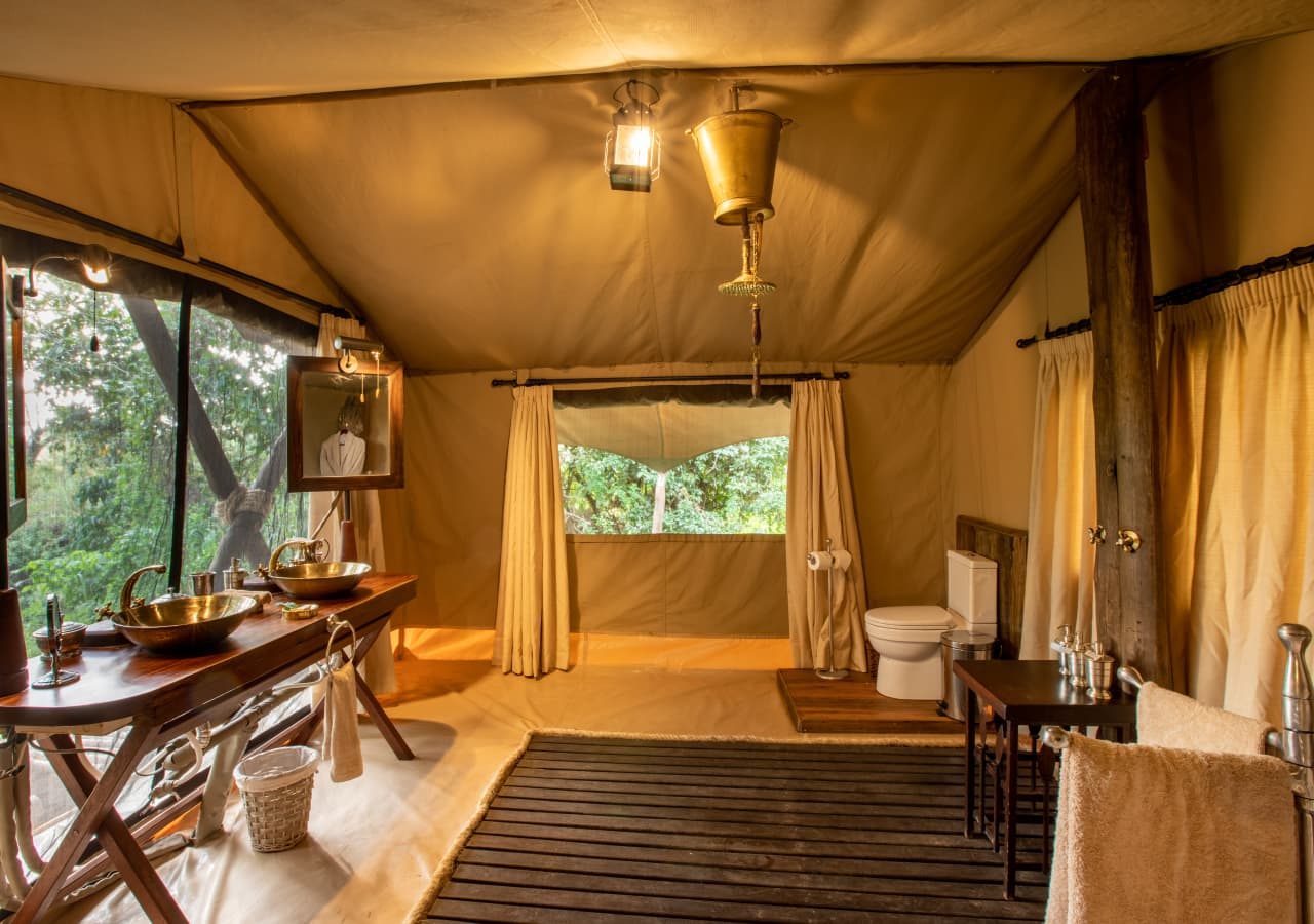 Mara toto camp luxury tented bathroom 1280