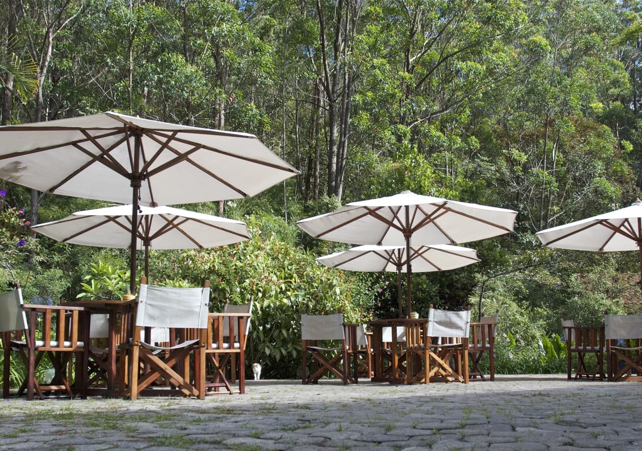 Vakona forest lodge outdoor dining area 1280