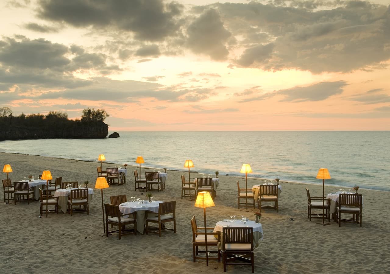 Anjajavy le lodge sunset dining on the beach 1280