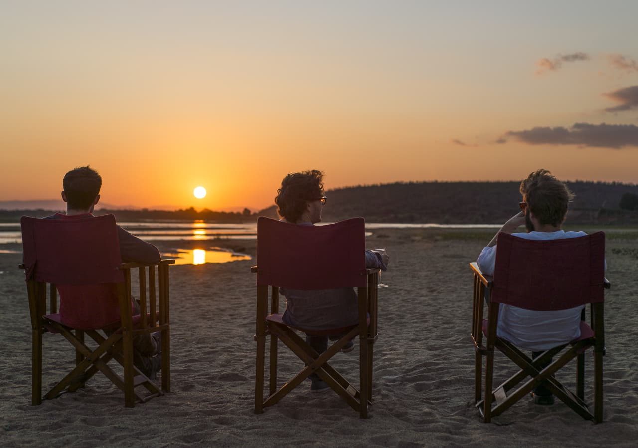 Mandrare river camp sundowner drinks on the riverbed 1280