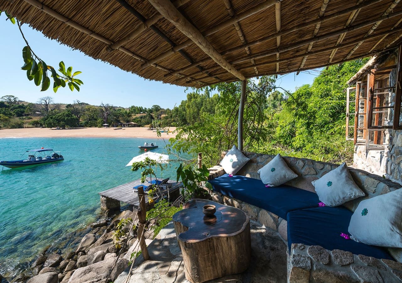 Kaya mawa verandah overlooking the lake 1280