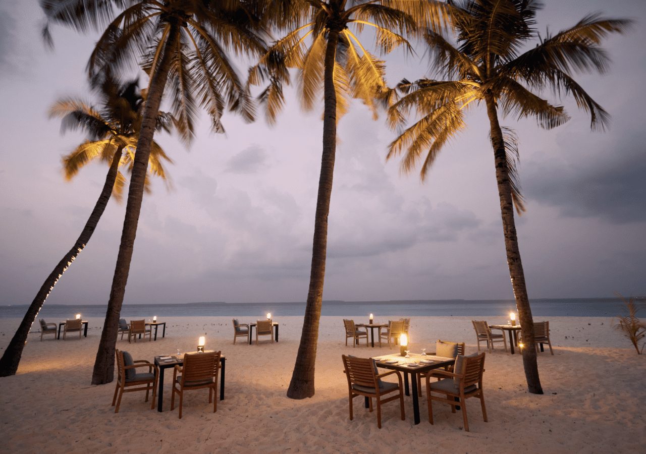 Ja manafaru ocean grill beach dining 1280