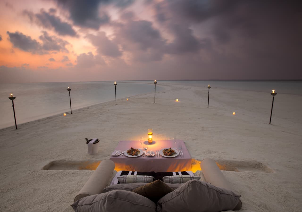 Milaidhoo island private dining on the sandbank 1280